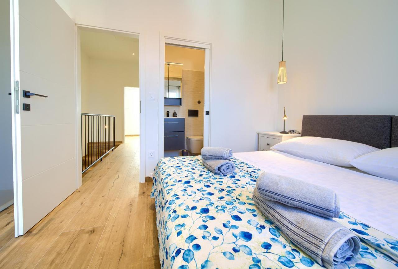 Apartment Placa